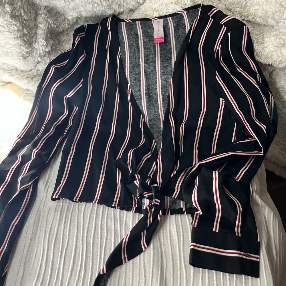 No Boundaries XS Long Sleeve Striped Crop Top
